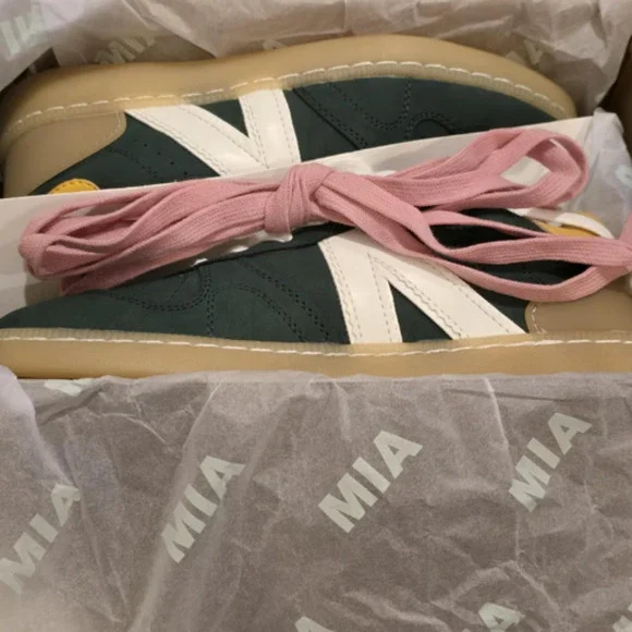 MIA - VESTA Leather Color Block Sneakers with Contoured Footbed NIB Size 10 - Picture 11 of 12